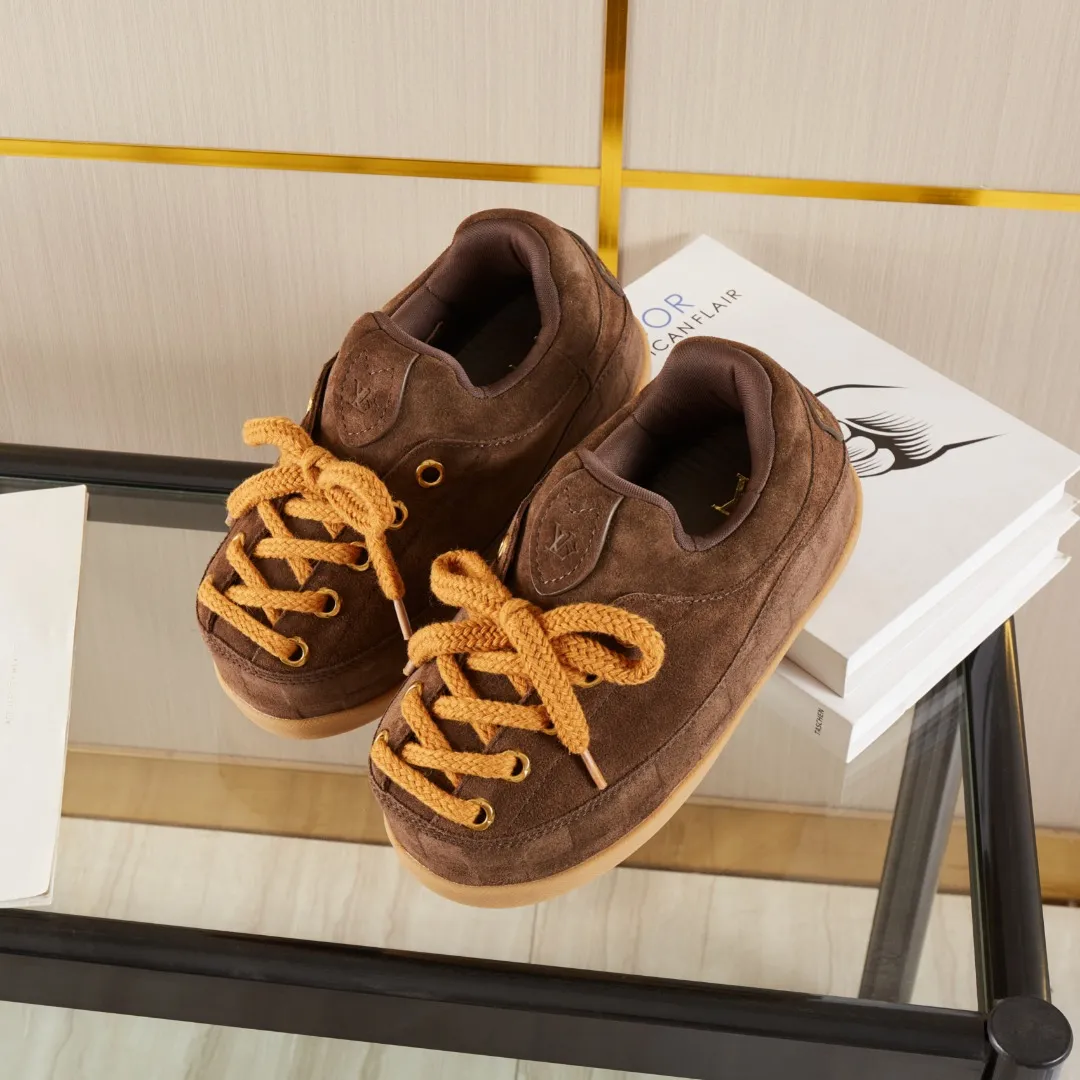 💰💰💰 660 hot style 🆕🆕🆕𝙇𝙑🔥New models are on the shelves🔥 Louis Vuitton 25ss, LV co-branded nigo YETI Fat Ding is ugly and cute, many Internet celebrities have put it on the show, a classic and versatile item. Fabric: imported high mercerized cowhide suede. Lining: High-grade elastic mesh, original molded outsole. Size: women's clothing, 35-41 (customized for women's 40 and 41), men's clothing 39-46 (customized for 45-46)